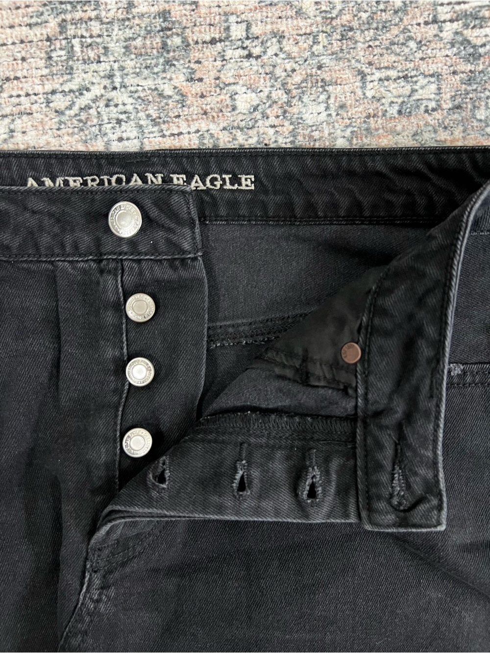 American Eagle Black Denim Mini Skirt Women’s Size 12 Button Fly Raw Hem - Picture 5 of 12